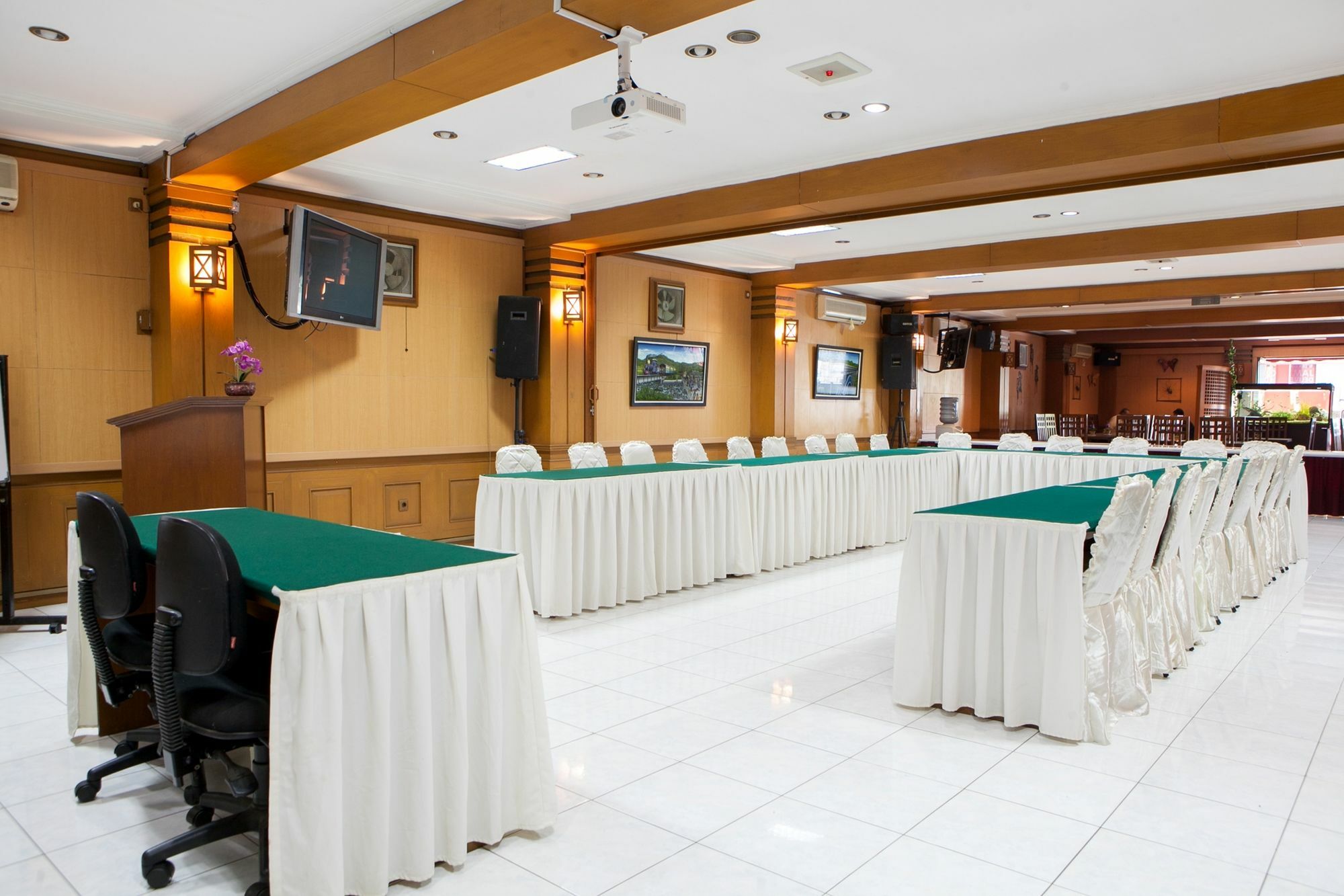 Reddoorz Plus Near Riau Street Bandung Exterior foto