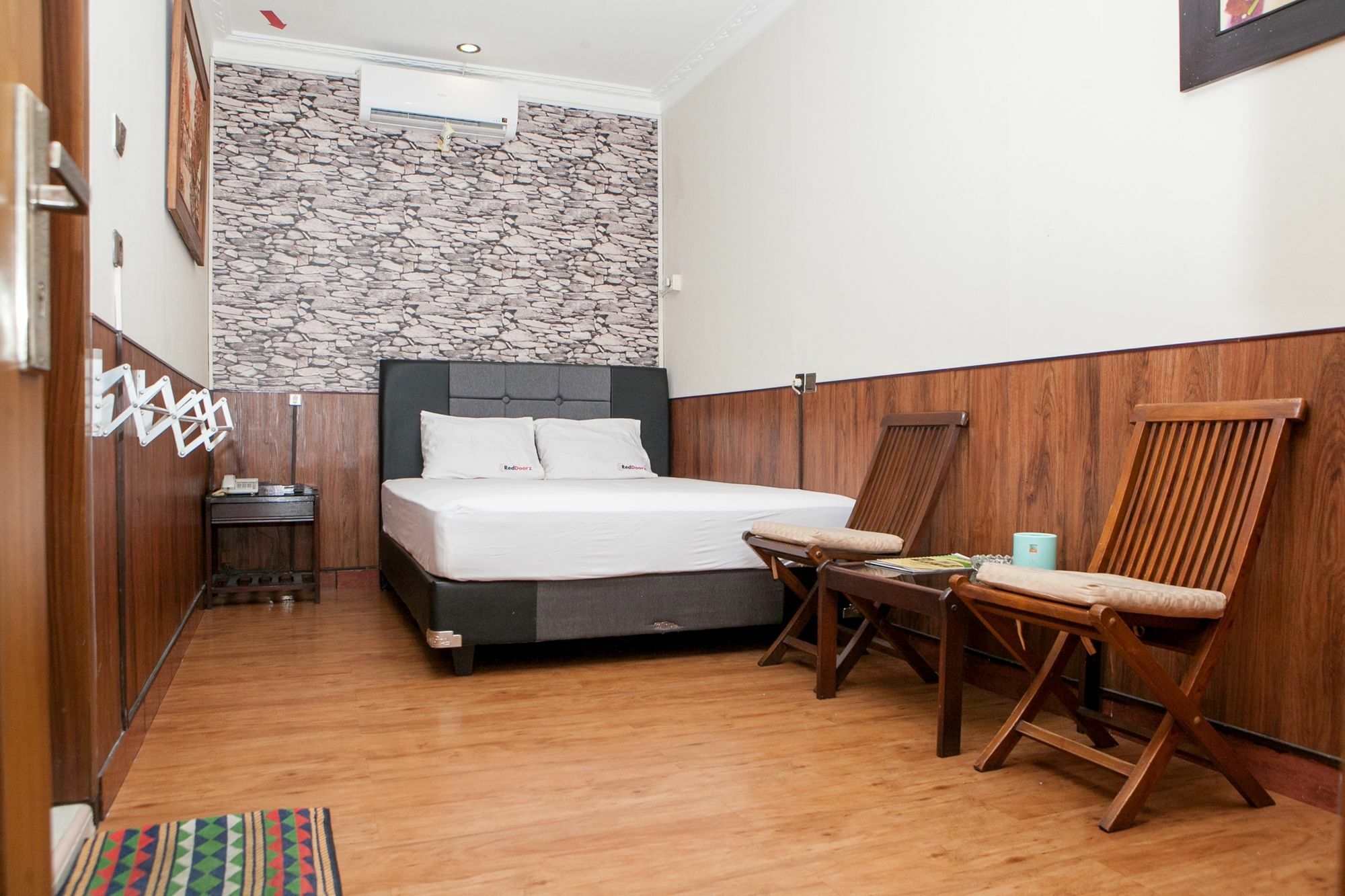 Reddoorz Plus Near Riau Street Bandung Exterior foto